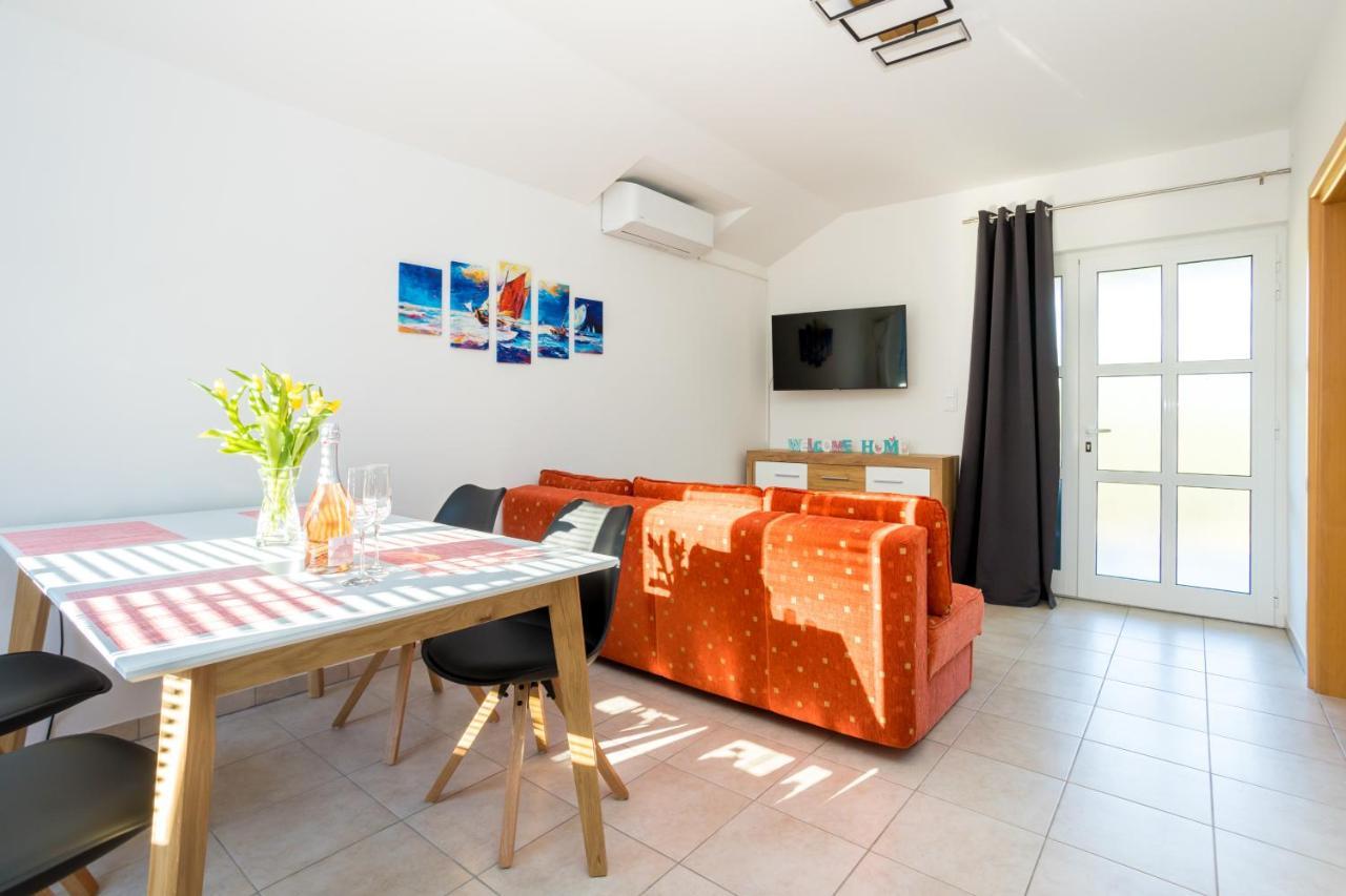 Apartment Sara Milohnici